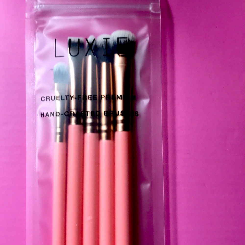 LUXIE Eyeconic Set - Rose Gold